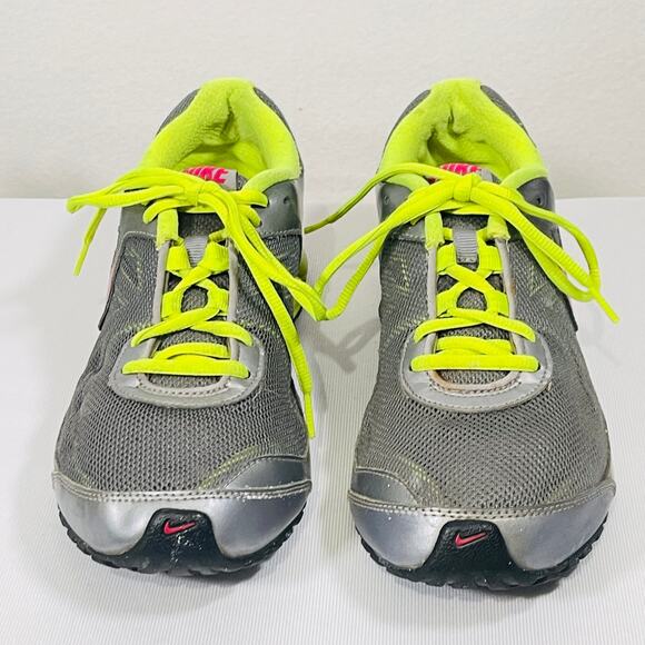 Nike Gym Shoes Womens 8 Running Sneakers Trainers Vintage 2012 Gray Yellow - Picture 6 of 10
